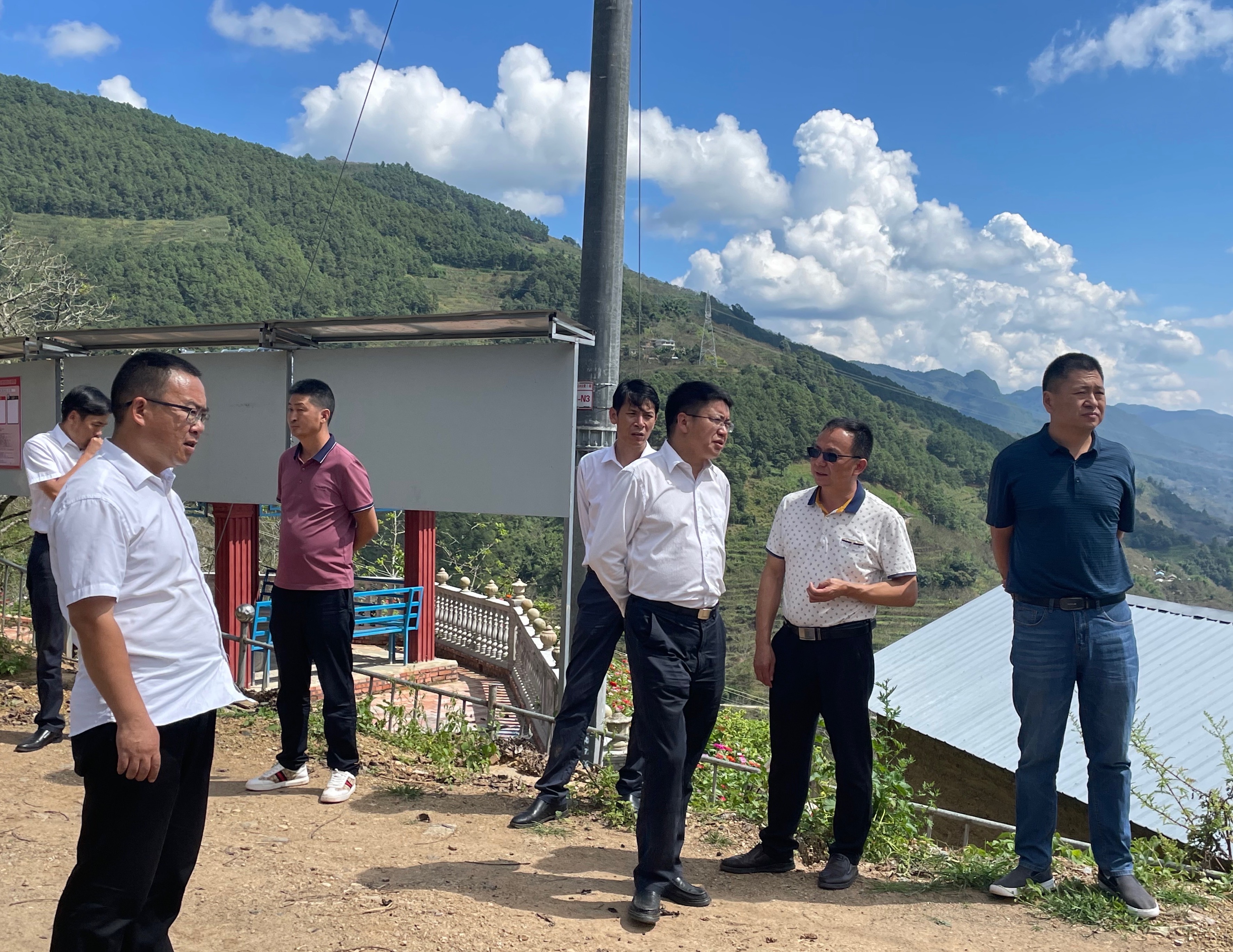县委副书记王连波深入兔街镇调研指导工作