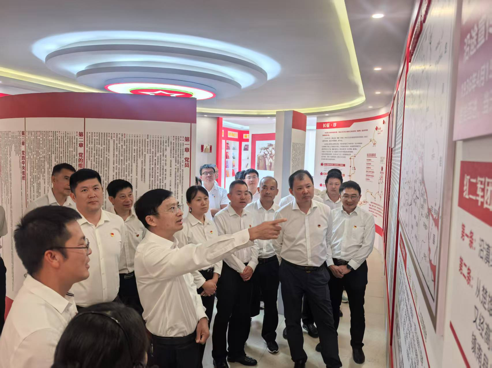 南华县人民政府党组领导班子举行2025年度主题党日活动